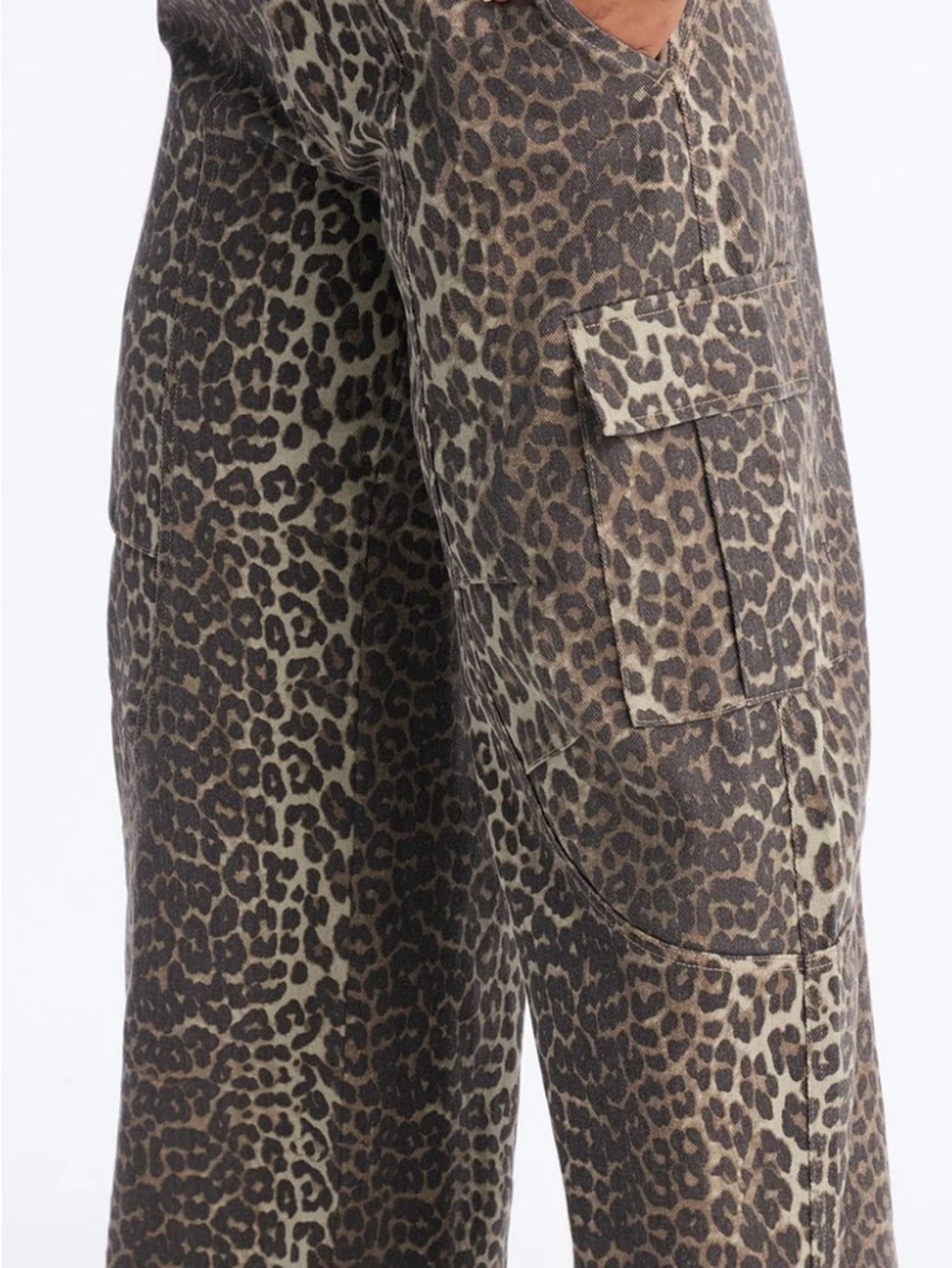Leopard Print Wide-Leg Cargo Pants - Brown - Picture 2 of 3